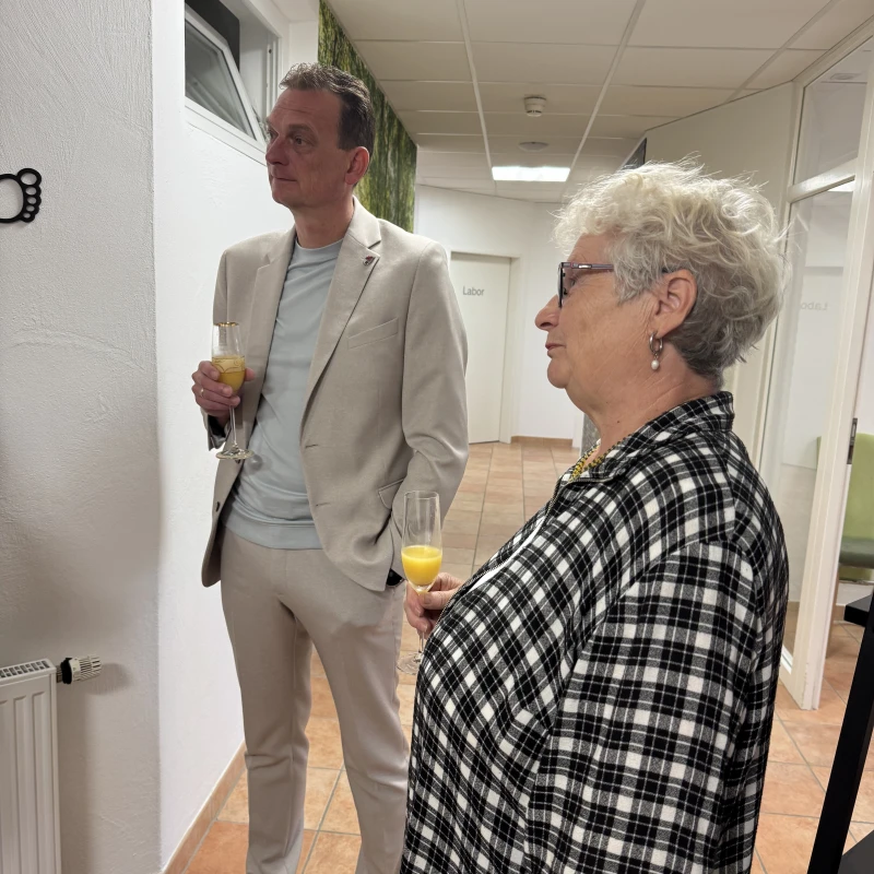 Ernst Schicketanz mit Gemeinder&auml;tin Elisabeth Wei&szlig;