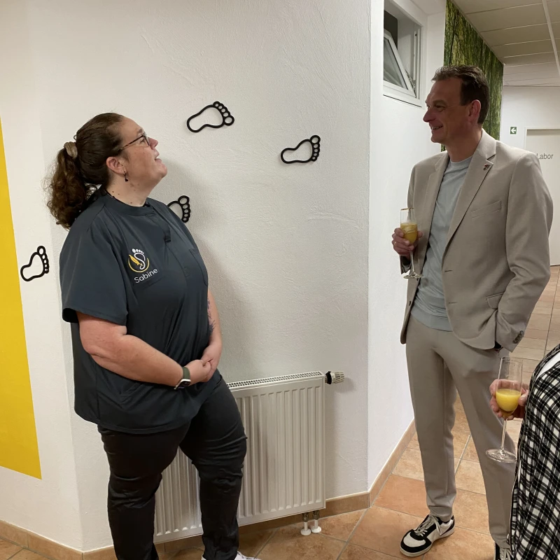 Sabine Schley mit 1. Bürgermeister Ernst Schicketanz